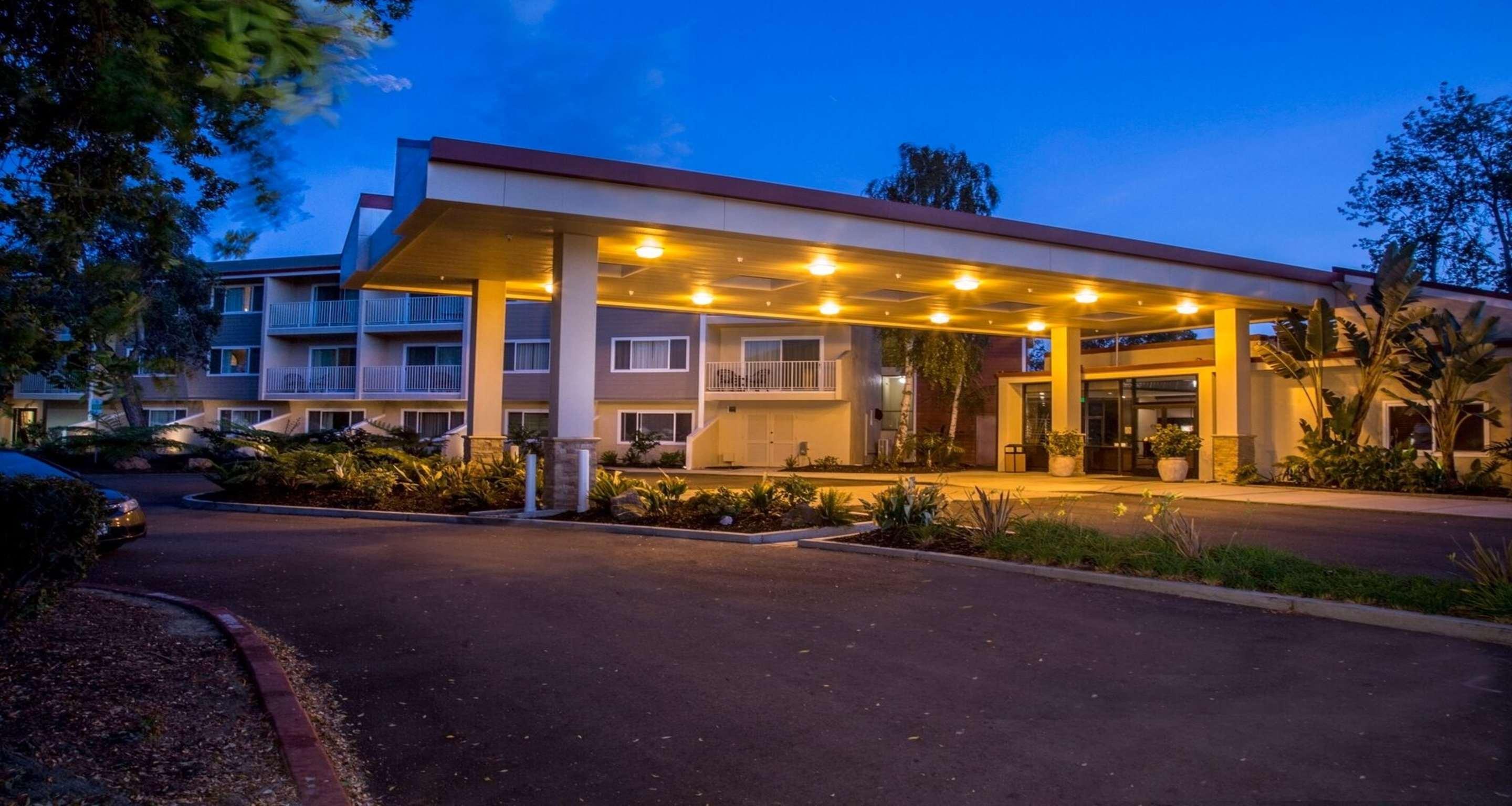 Best Western Plus Garden Court Inn Fremont Exterior photo