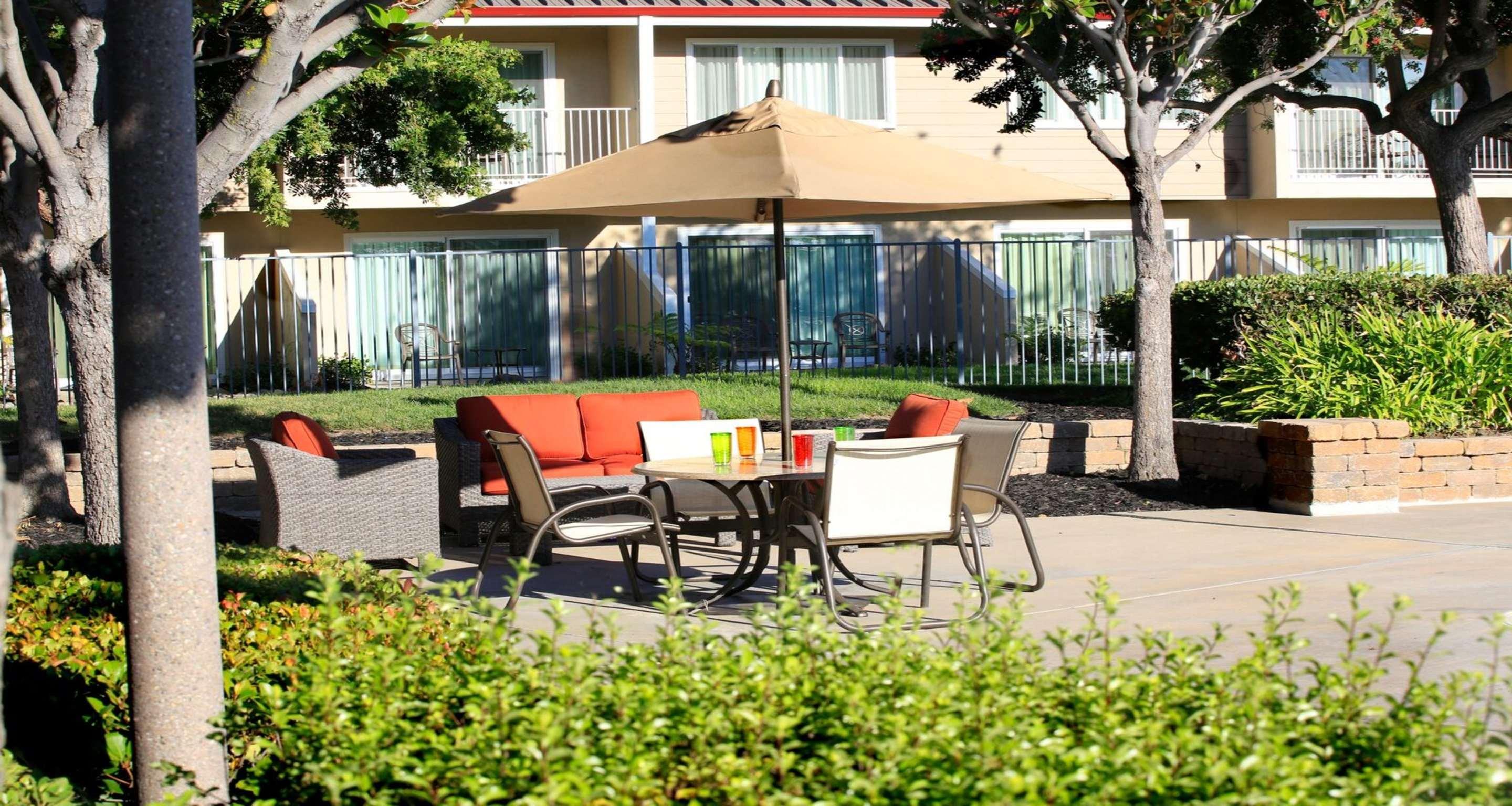 Best Western Plus Garden Court Inn Fremont Exterior photo