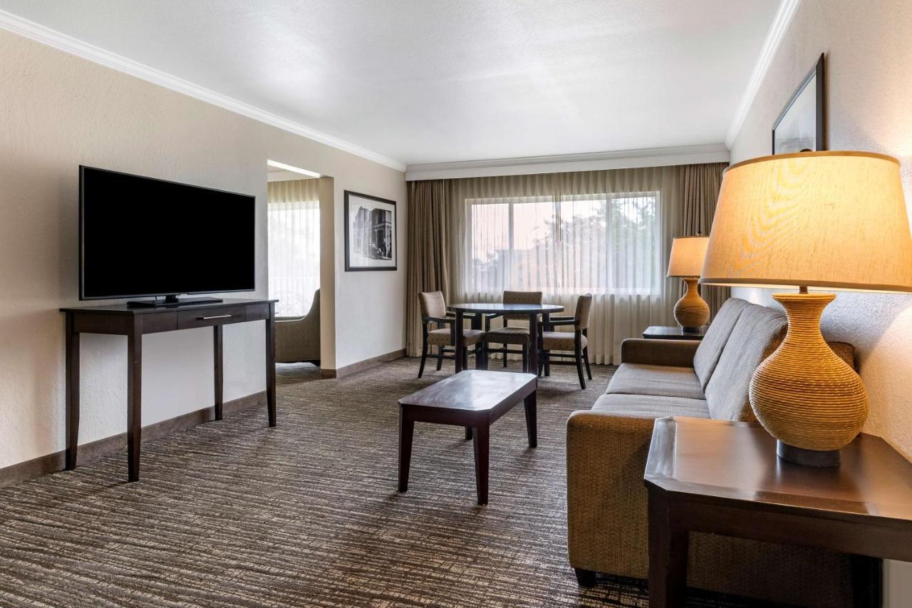 Best Western Plus Garden Court Inn Fremont Exterior photo