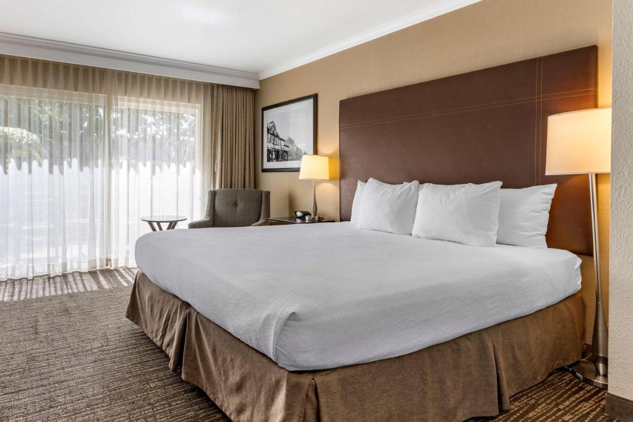 Best Western Plus Garden Court Inn Fremont Exterior photo